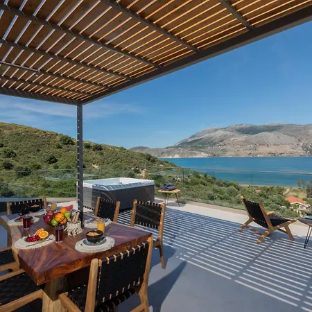 בית נופש Moncasa Your Ionian *