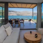 Moncasa Your Ionian בית נופש Kouvalata