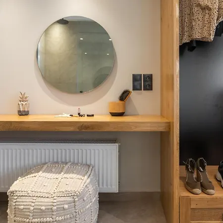 Moncasa Your Ionian * Kouvalata