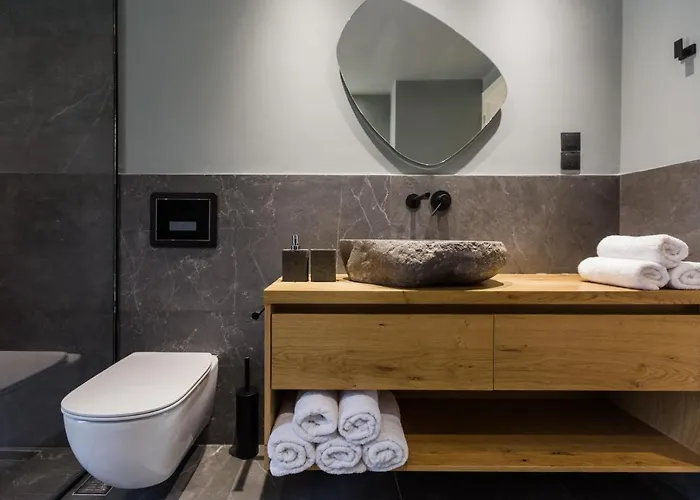 Moncasa Your Ionian * Kouvalata